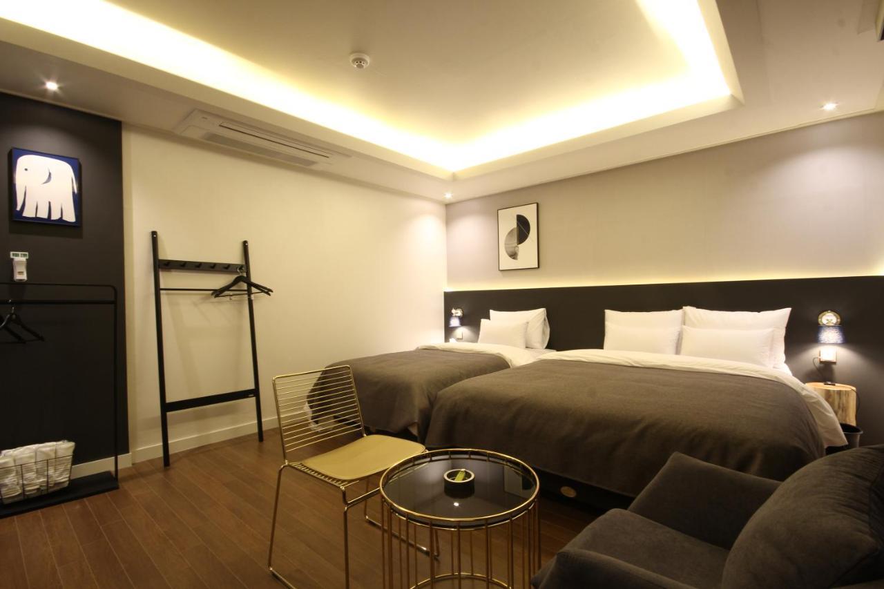 Hotel Asome Gimhae Екстер'єр фото